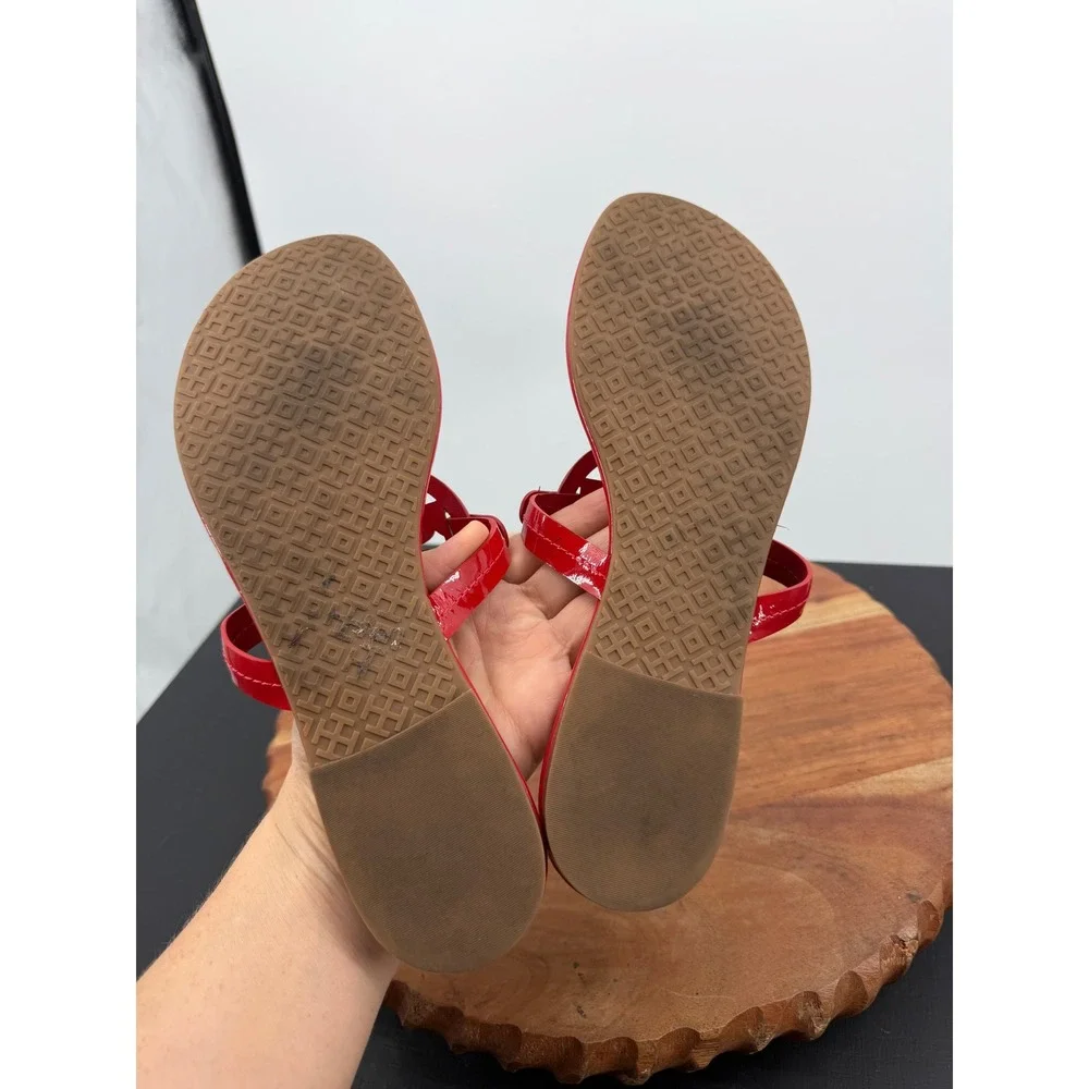 Tory Burch Miller Sandals sz 9M Red Patent Rainbow Logo Thong Flats 58306 pride